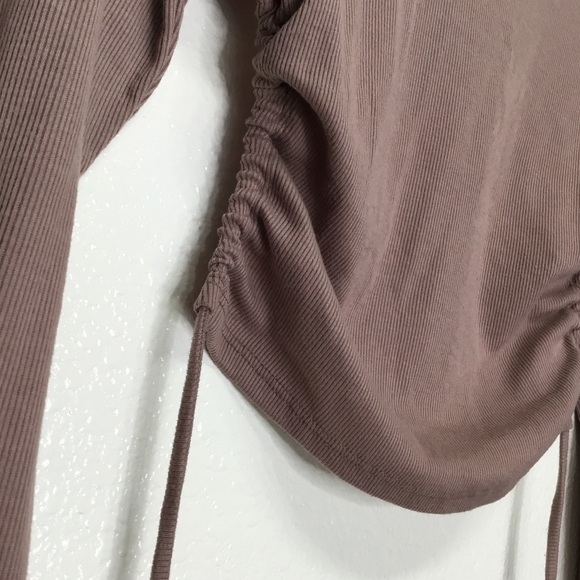 Forever 21 Ribbed Backless Long Sleeve Crop Top - Picture 2 of 5